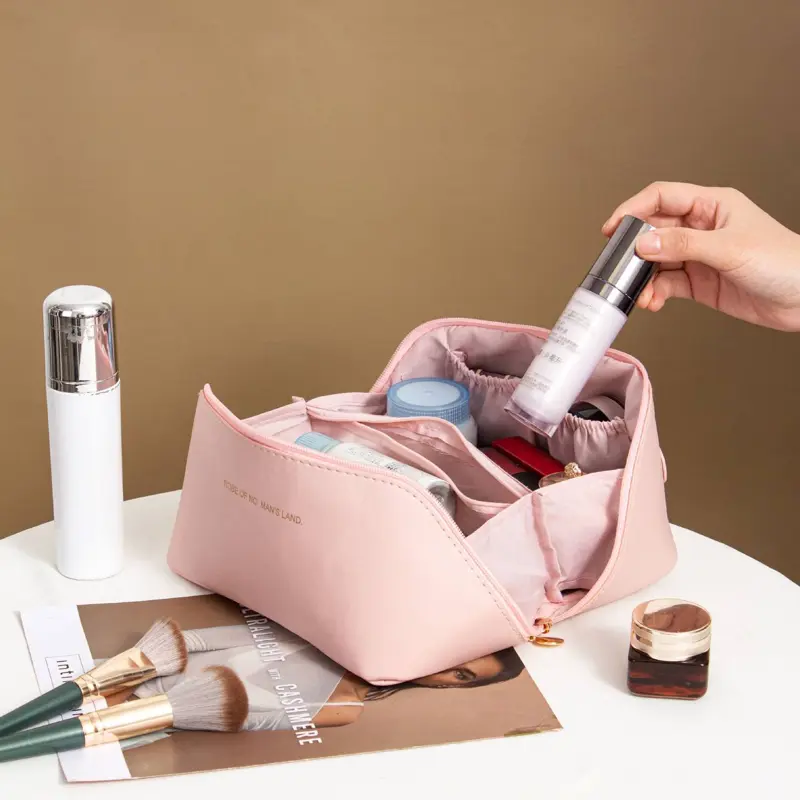 شنطة مكياج شي إن