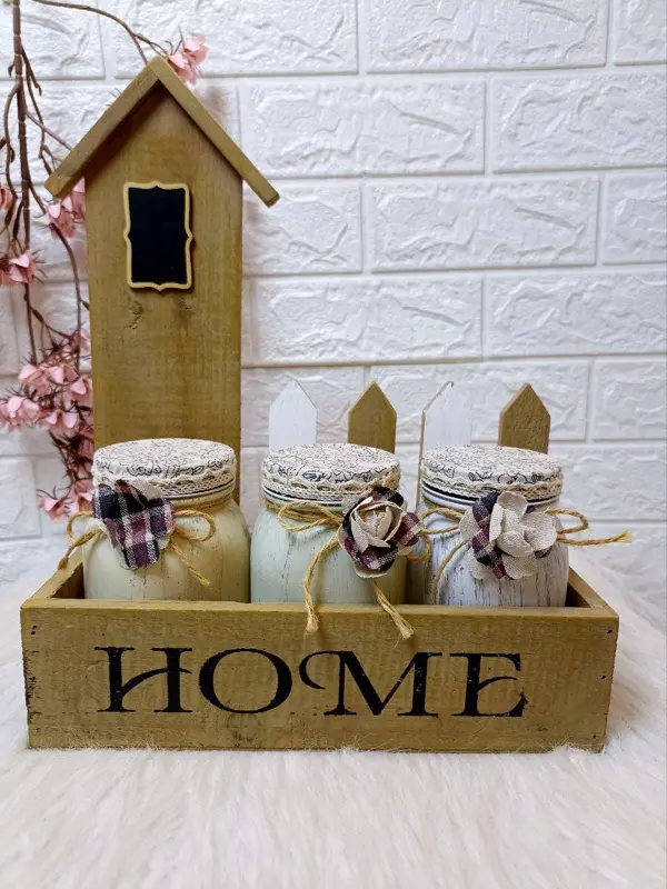 طقم برطمانات زجاجية علي قعده خشب