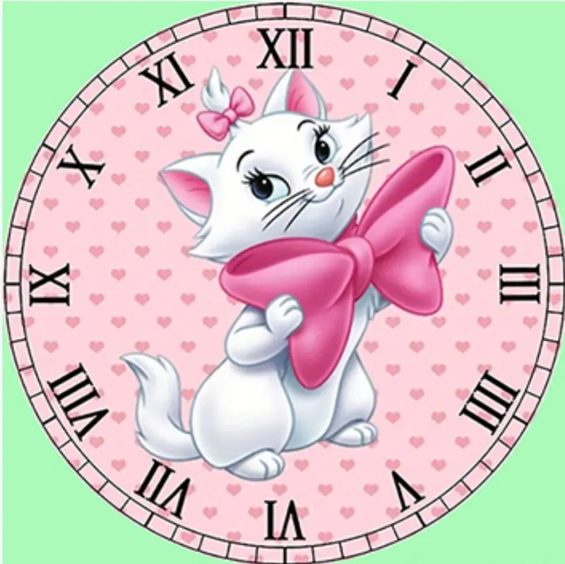 ساعة حائط بتصميم القطة ماري