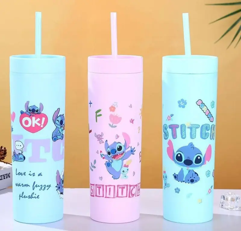 كوب ايس كوفي وعصير بشخصيات