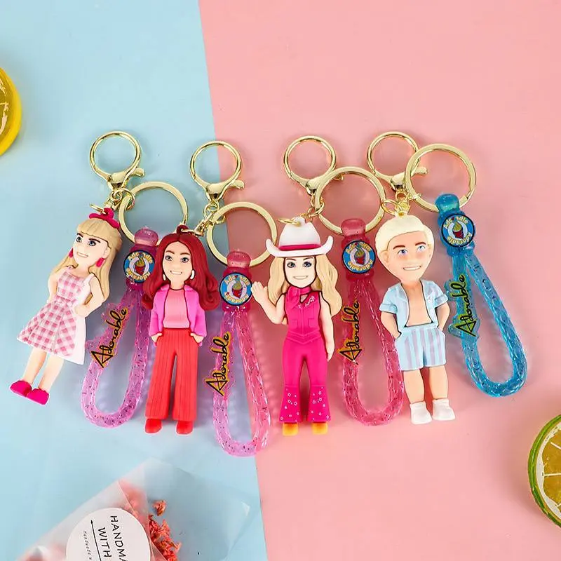 ميداليات شخصيات "باربي" و"كين" كوليكشن "عالم الموضة"