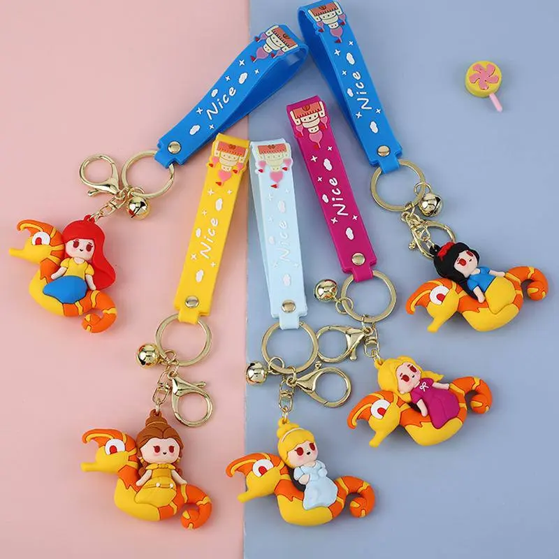 ميداليات شخصيات "الجميلة والوحش" كوليكشن "عالم الأميرات"