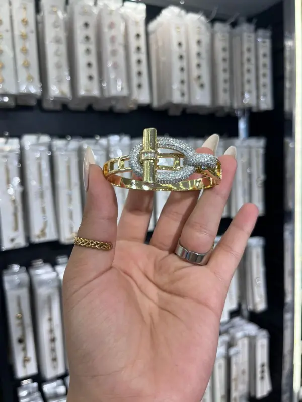 سوار "عقدة الأناقة" من مجموعة "ذا إليجنت"