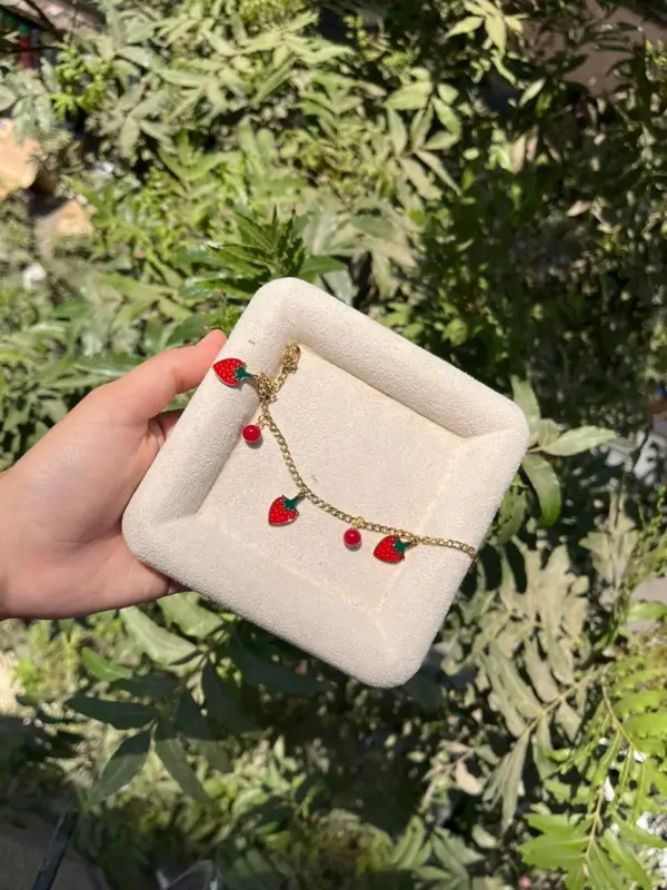 انسيال "حقل الفراولة" من مجموعة فواكه الصيف