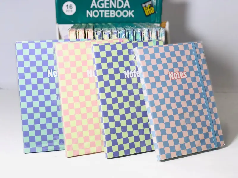 دفتر الملاحظات الشطرنجي بغلاف كرتوني