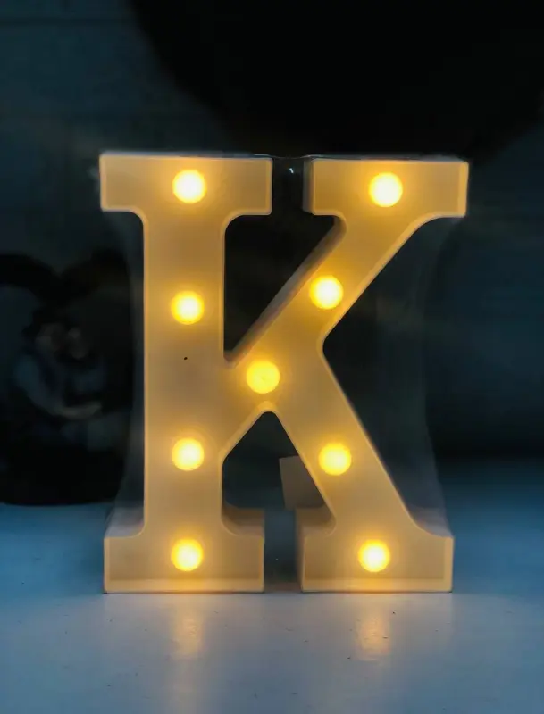 حروف الإضاءة الشخصية للزينة