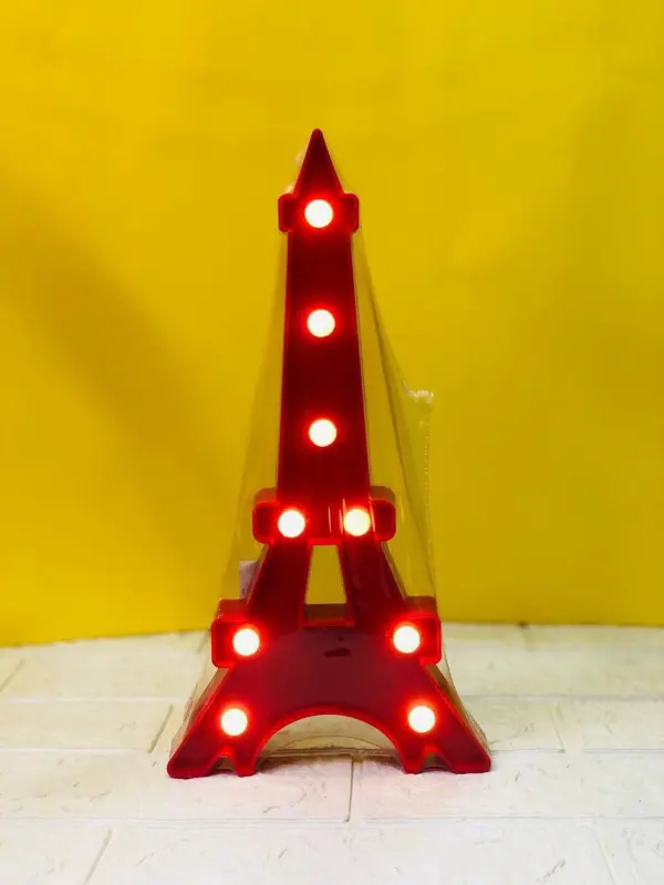 مجسم برج إيفل المضيء بألوان متعدّدة يعمل بالبطارية