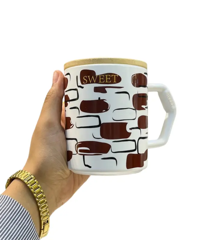 مج بورسلين فاخر بطبعة فنية (وغطاء خشبي عملي)